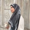 شال زنانه مشکی Mira Ipek