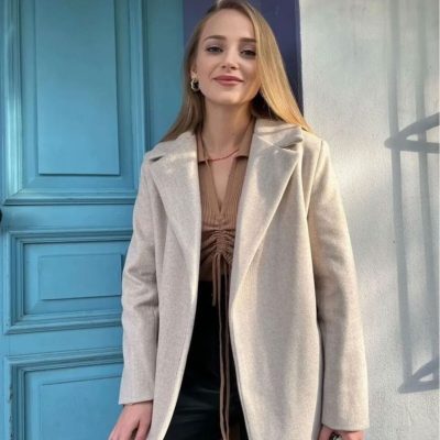 کاپشن زنانه بلند مشکی با کمربند و جیب‌های کاربردی - TAŞ