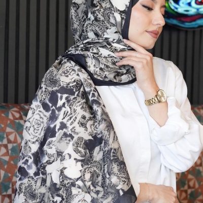 شال نرم پنبه‌ای کاراملی با طرح گل روان - Siyah-Krem