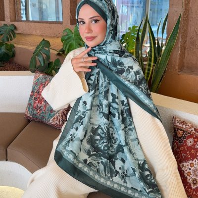 شال نخی نرم طرح‌دار Soon سری مشکی و سفید ps104 - Çam Yeşili