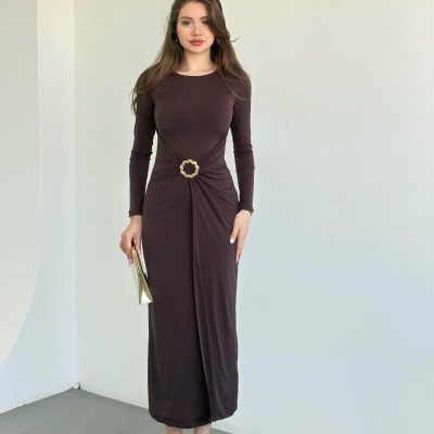 لباس سندی با اکسسوری‌های ملونی - قهوه‌ای