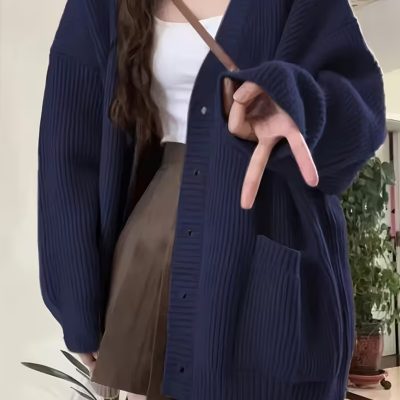 هیرکا اورسایز زنانه با جیب و دکمه و یقه V - Mat Lacivert