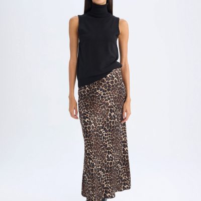 شلوارک اسپرت زنانه مدل Straight Fit مشکی Defacto