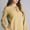 بلوز زنانه با بافت وافل و یقه گرد - کد 3408884 — خاکی روشن Defacto