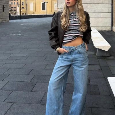 شلوار جین کمر بلند و پاچه گشاد با فاق ضربدری bershka