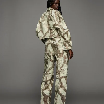 ست تاپ و دامن مجلسی زنانه - مدل Total Look bershka
