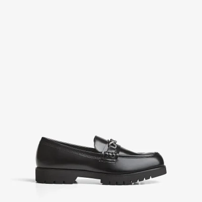 کفش ماکسن با جزئیات ماسکه bershka
