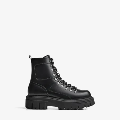بوت فلزی مردانه bershka