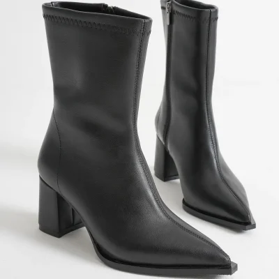چکمه زنانه مشکی چرم پاشنه‌دار نوک تیز با زیپ کناری و پاشنه ضخیم Cimili Shoes