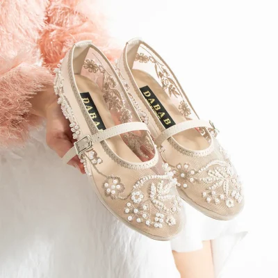 کفش زنانه فلورا مدل بنددار توری با مروارید بژ Dabab Shoes