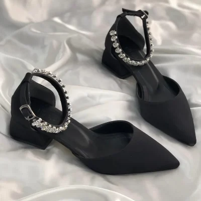 کفش زنانه پاشنه کوتاه ساتن با سنگدوزی مچ بند