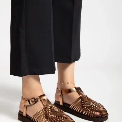 صندل زنانه چرم برنزی با پاشنه پر Bueno Shoes