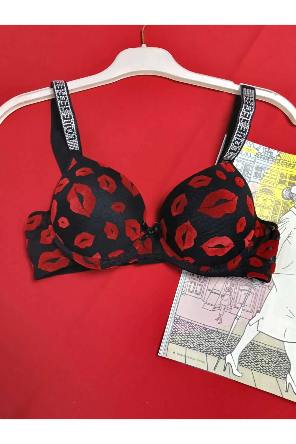 ست لباس زیر زنانه Love Secret طرح بوسه و برجسته کریسمس
