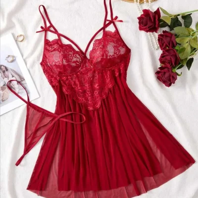 شب‌خواب زنانه بوردو توری الاستیک شیک فانتزی با جزئیات دانتل و چاک دار Efil Efil