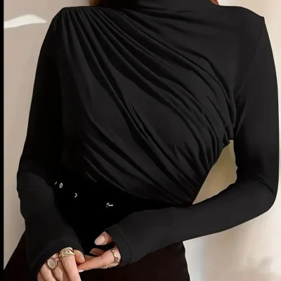 بلوز زنانه سندی مشکی با یقه ایستاده و جزئیات چیندار trendyol