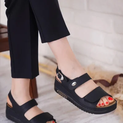 صندل زنانه ارتوپدی Holo با دو بند چسبی مشکی Moda PIE