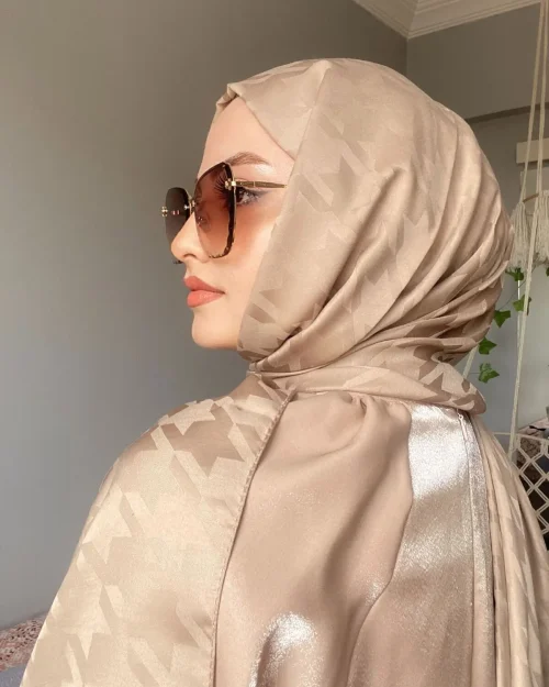 شال ابریشم ژاکارد ویزون با طرح کازایاگی