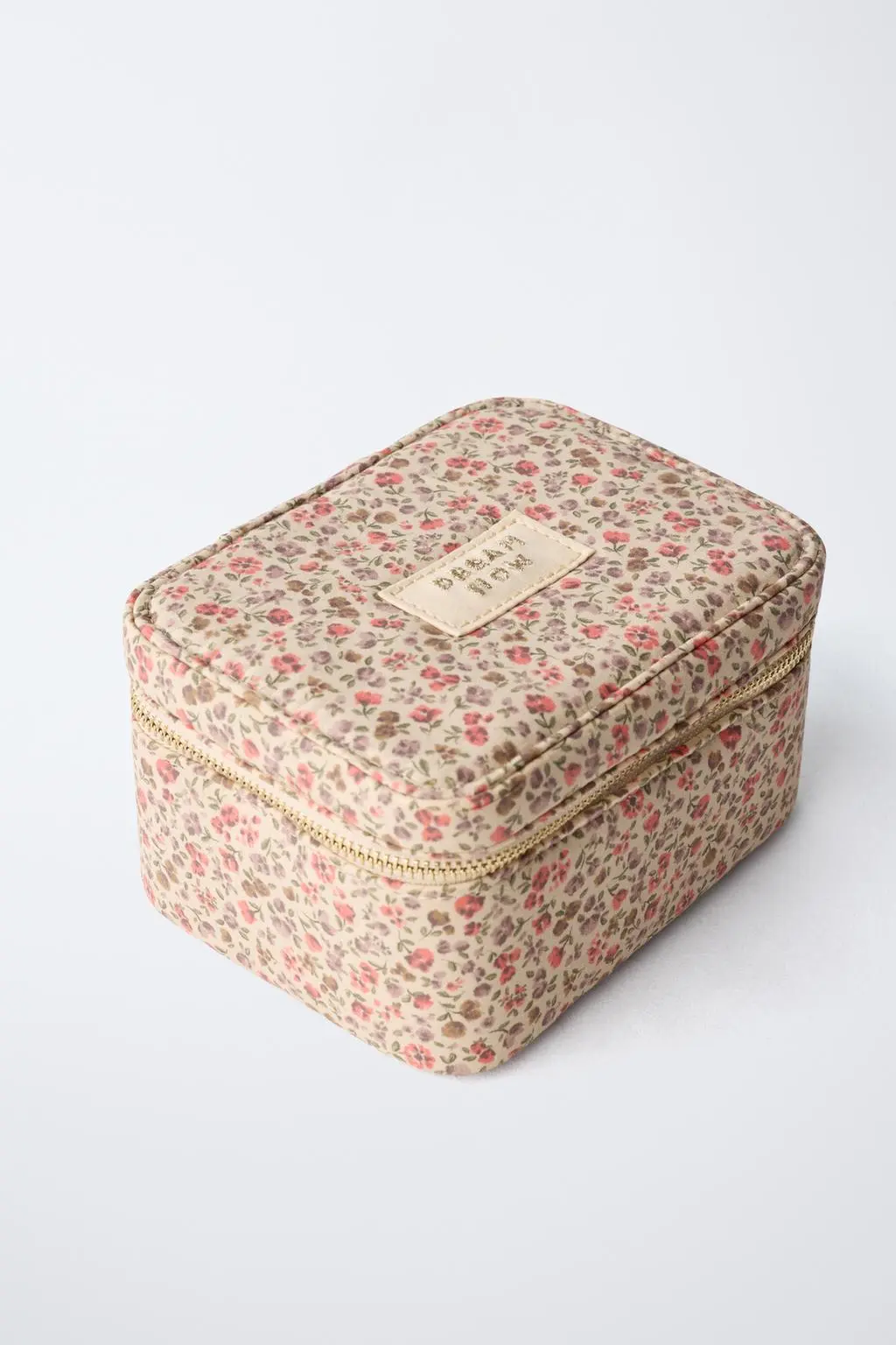 zara product image