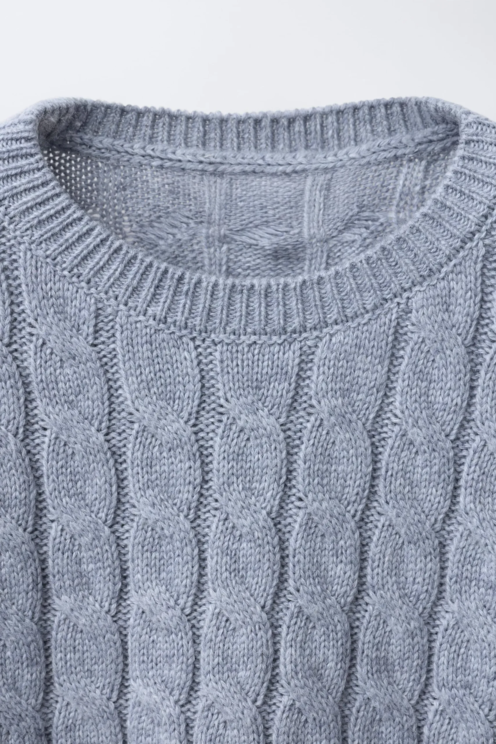 zara product image