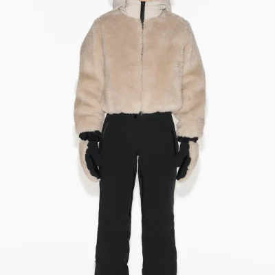 کت کوتاه کاپشن‌دار با فناوری RECCO® و خز مصنوعی از مجموعه کایاک zara