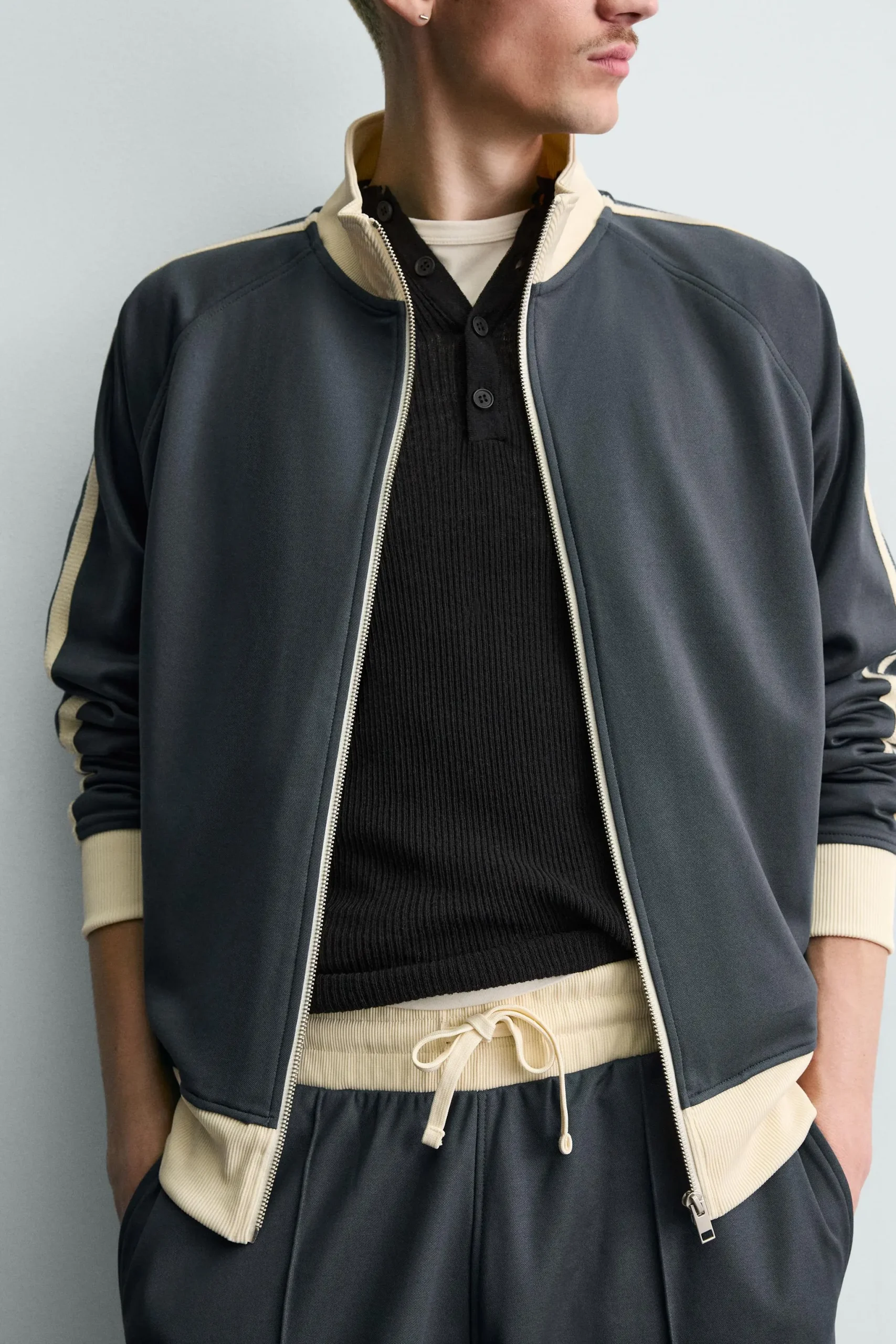 zara product image