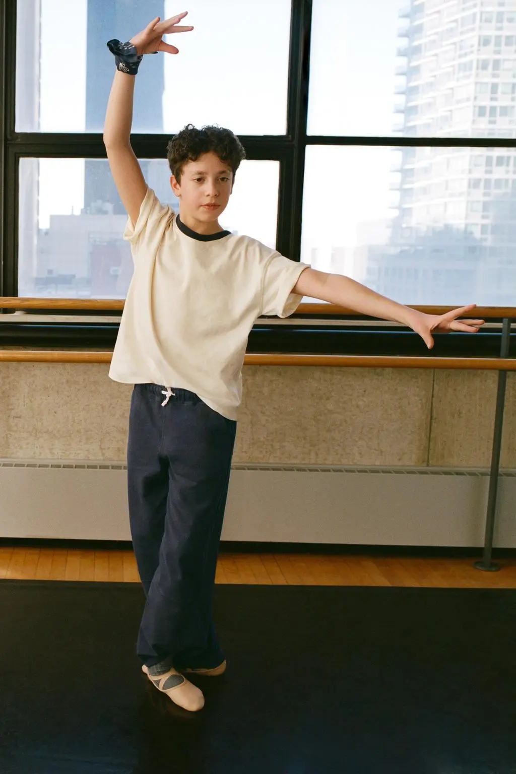 zara product image