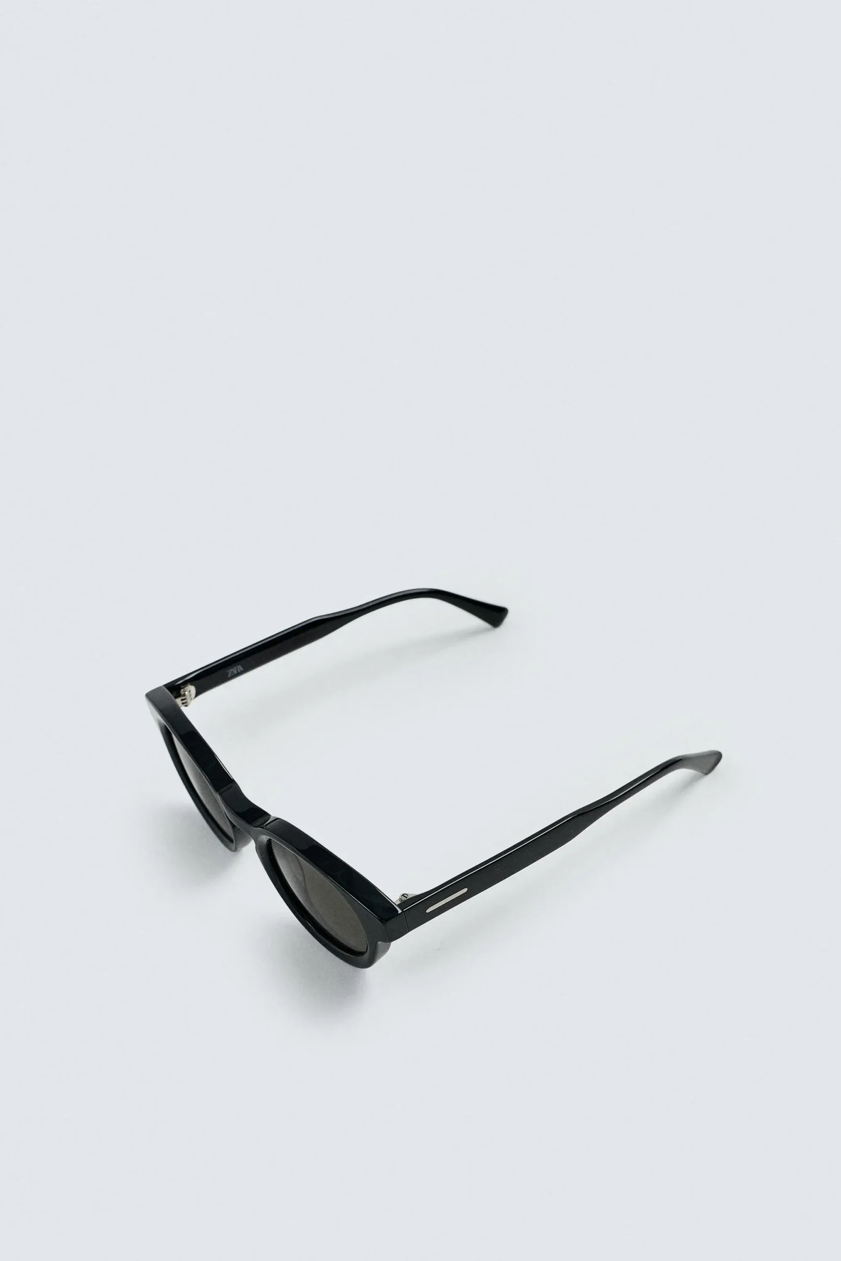 zara product image