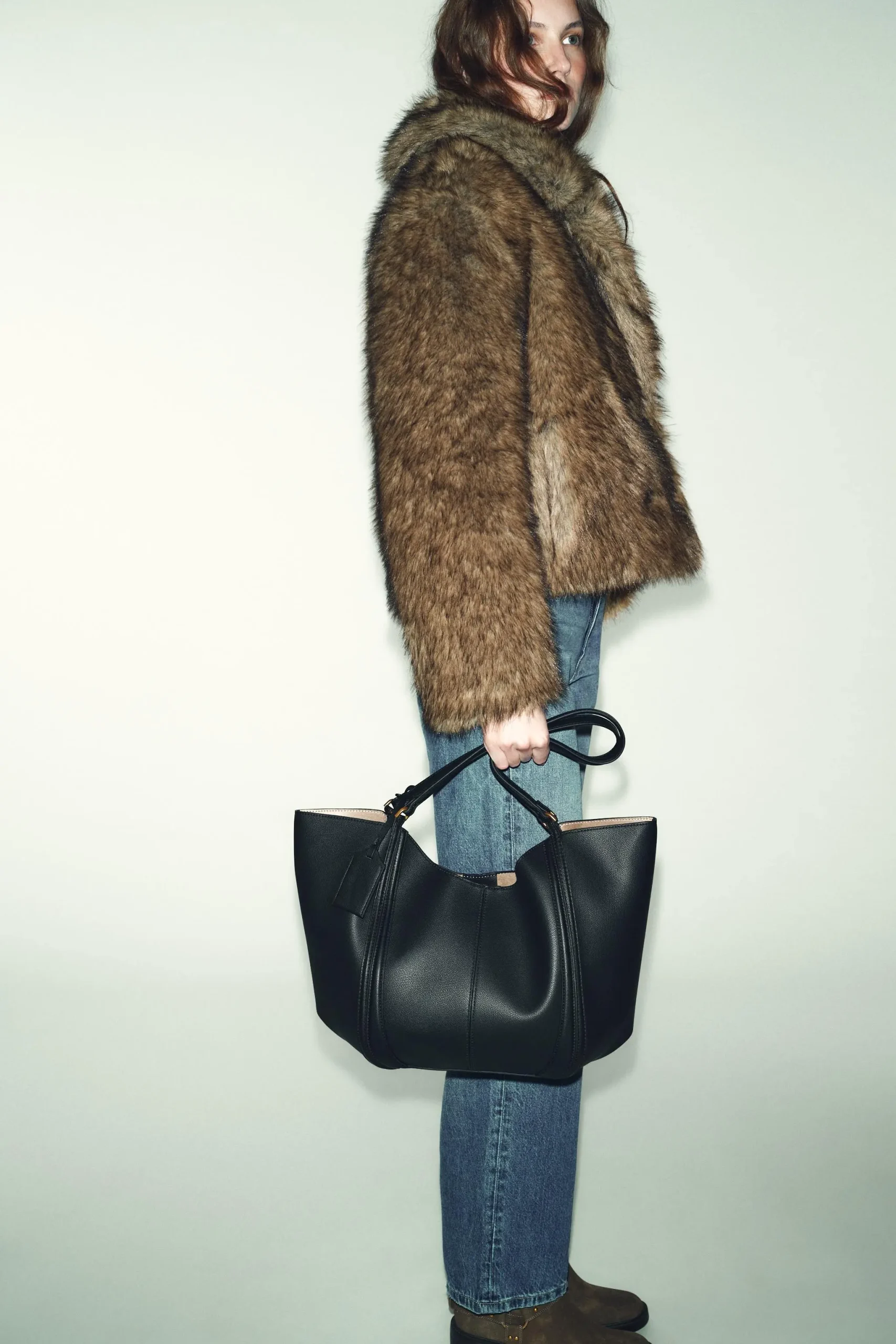 zara product image
