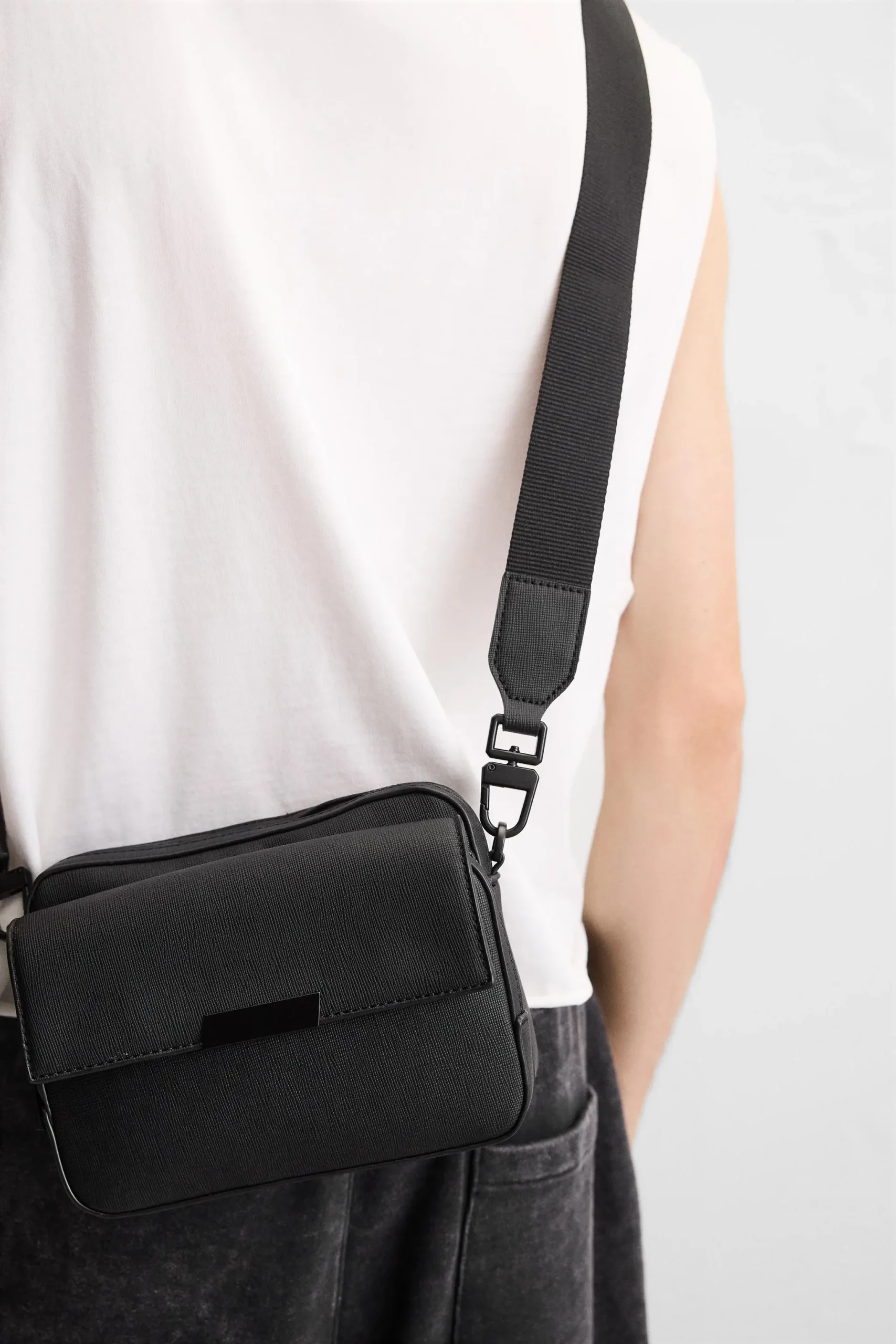 zara product image