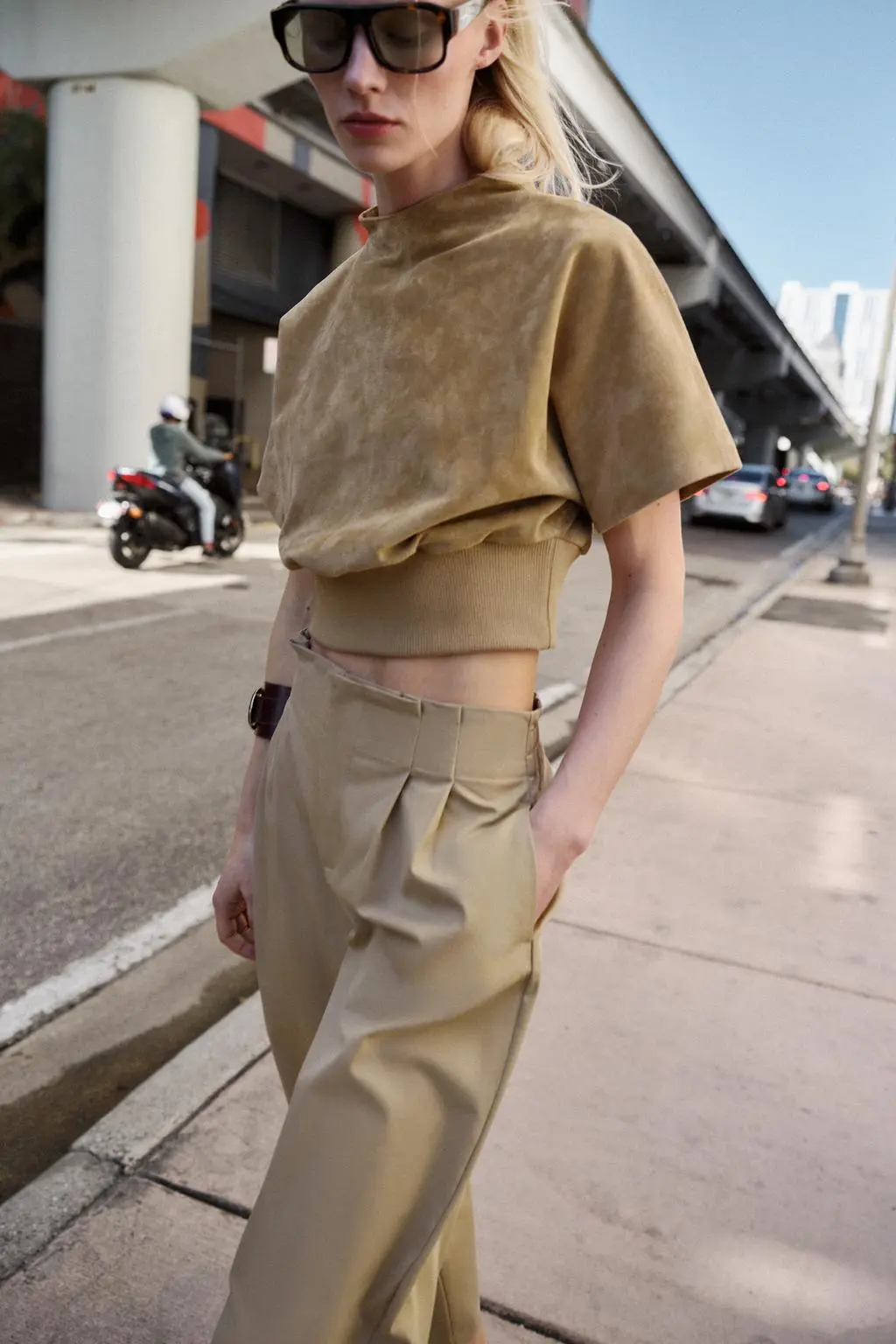 zara product image