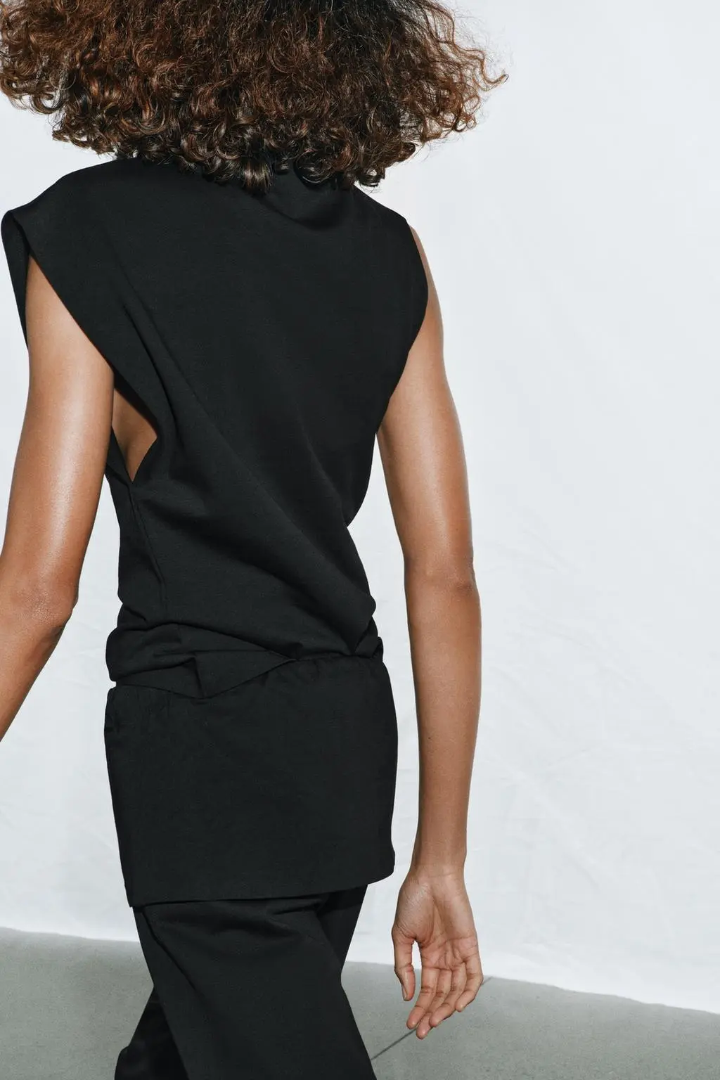 zara product image