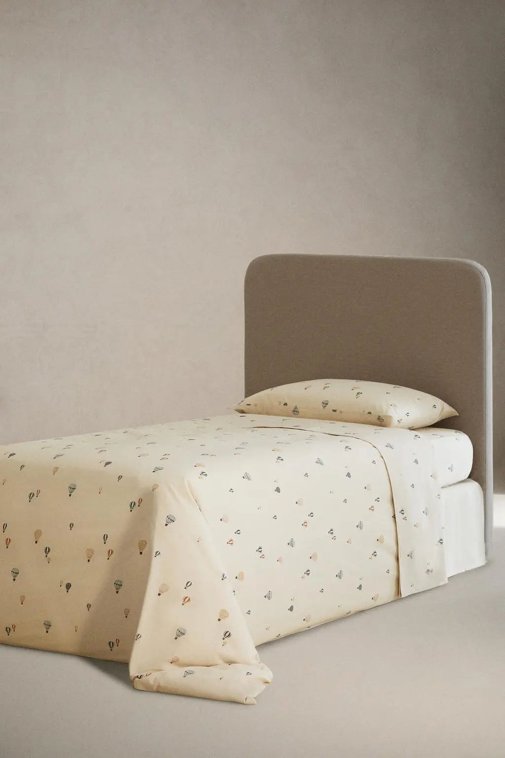 zara product image