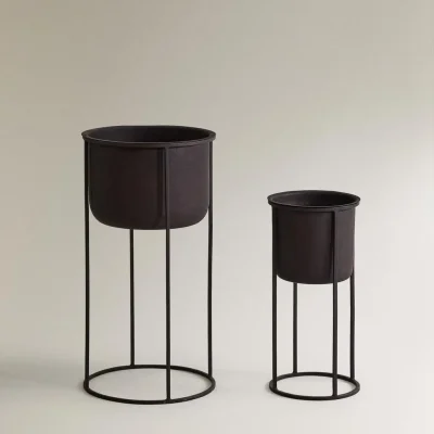 پایه گلدان فلزی مشکی zara