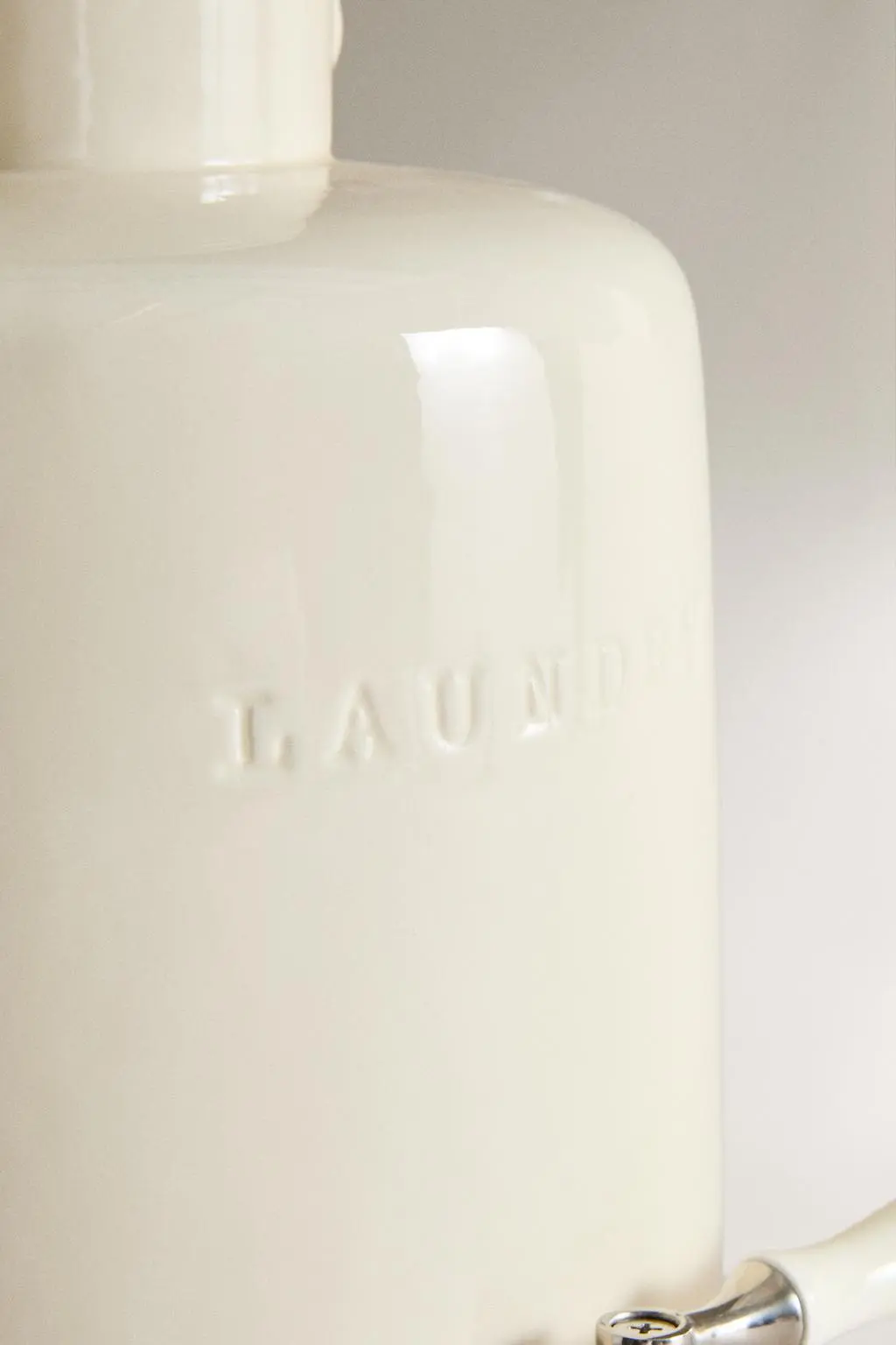 zara product image