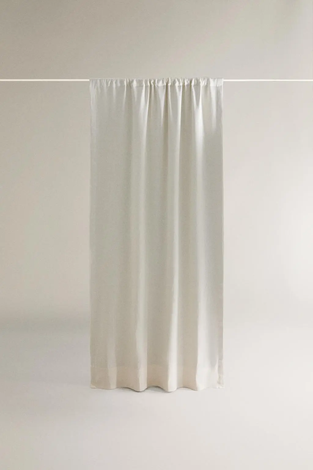 zara product image