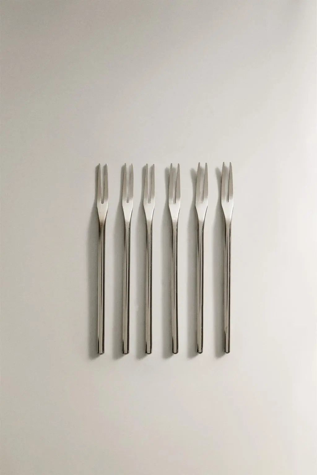 zara product image