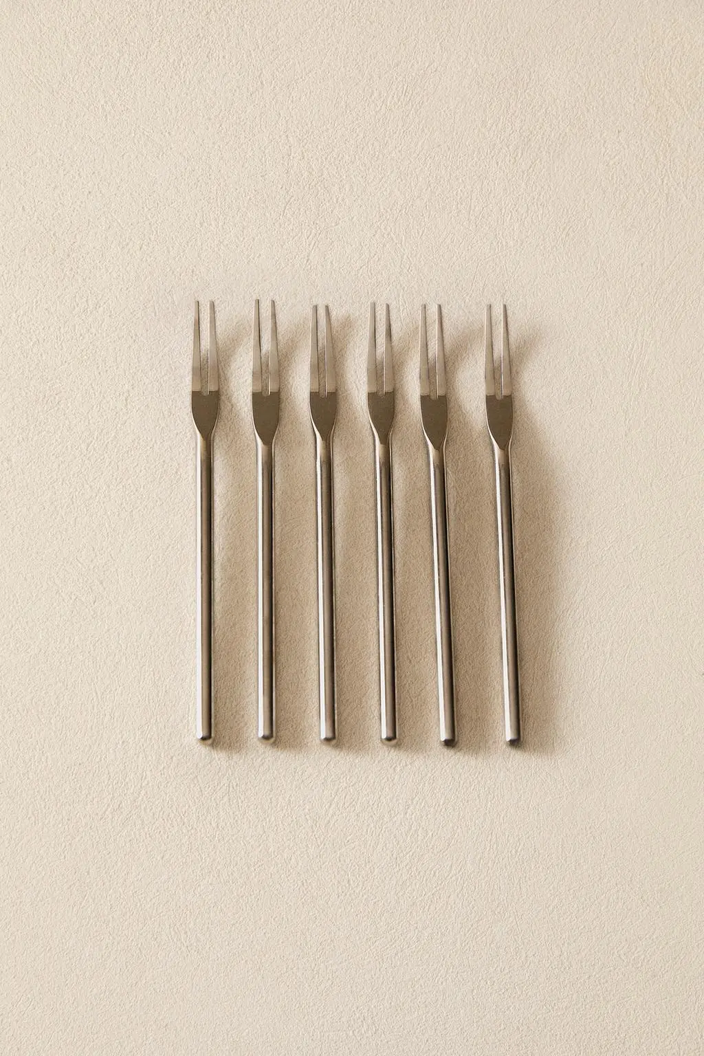 zara product image