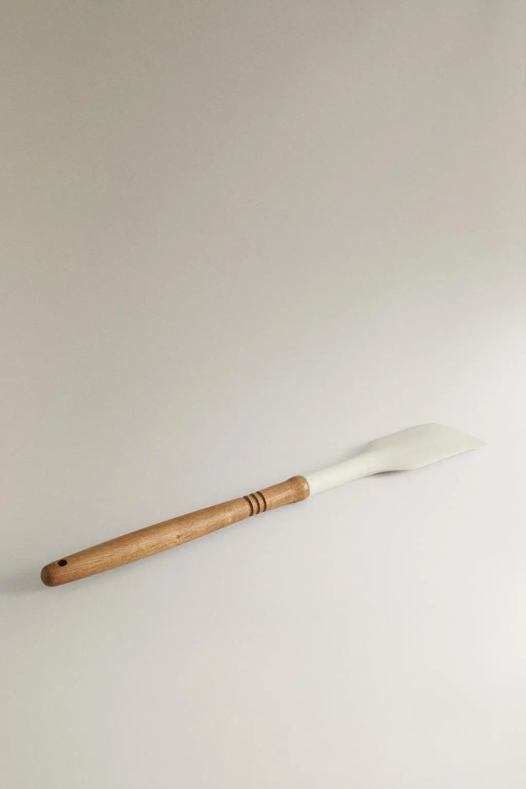 zara product image