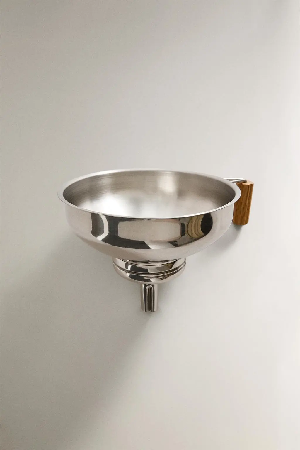 zara product image