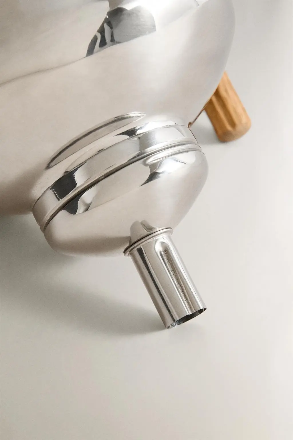 zara product image