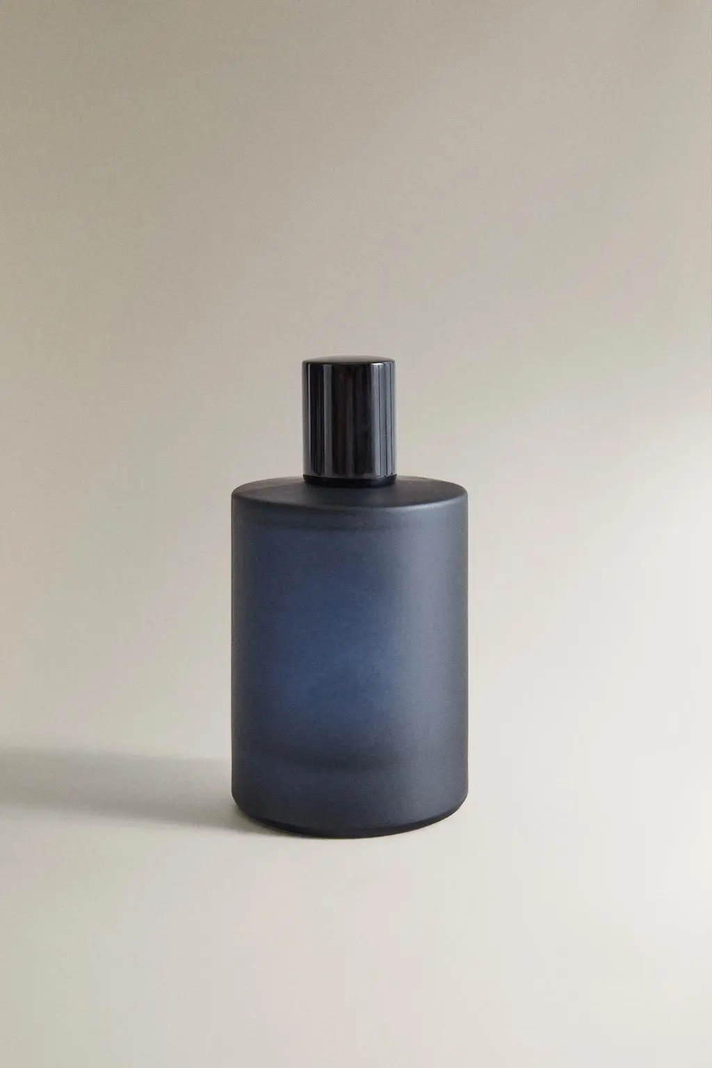 zara product image
