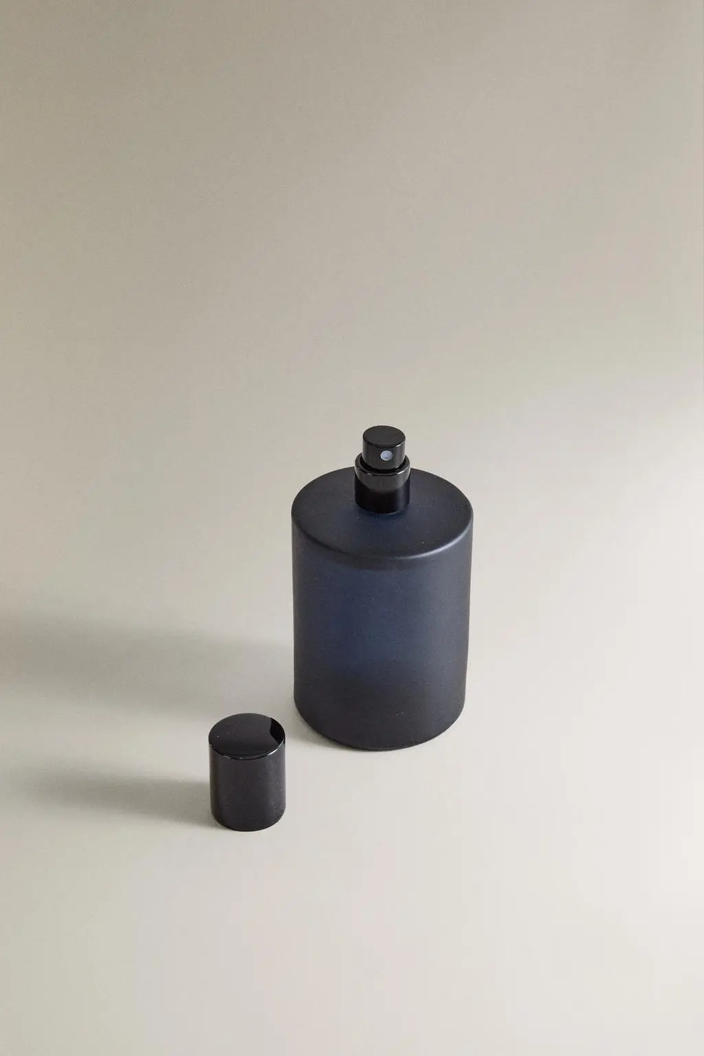 zara product image