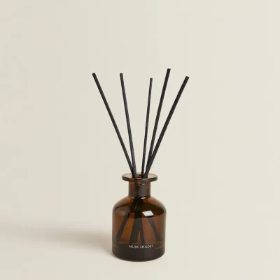 عطر چوبی اتاق با رایحه چوب صندل و نعناع هندی zara