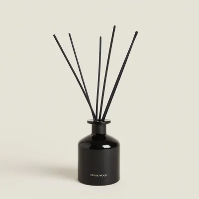 عطر چوبی افرا با رایحه گرم و ماندگار zara