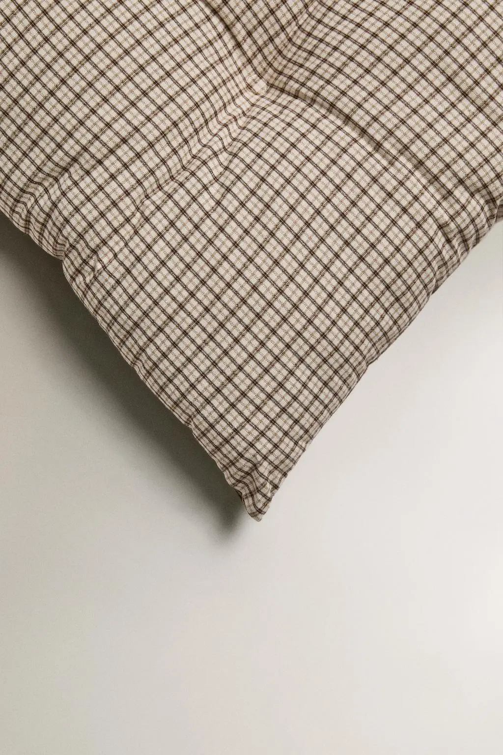 zara product image