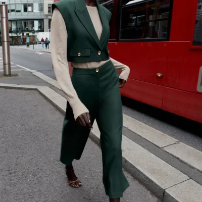 جلیقه زنانه با کاپ کوتاه و جزئیات پوشش جلو zara