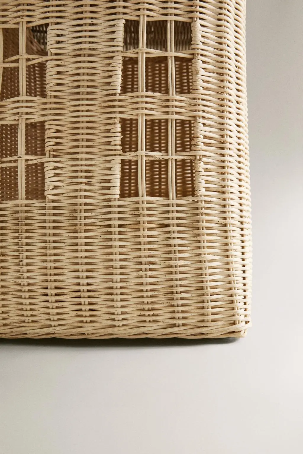 zara product image