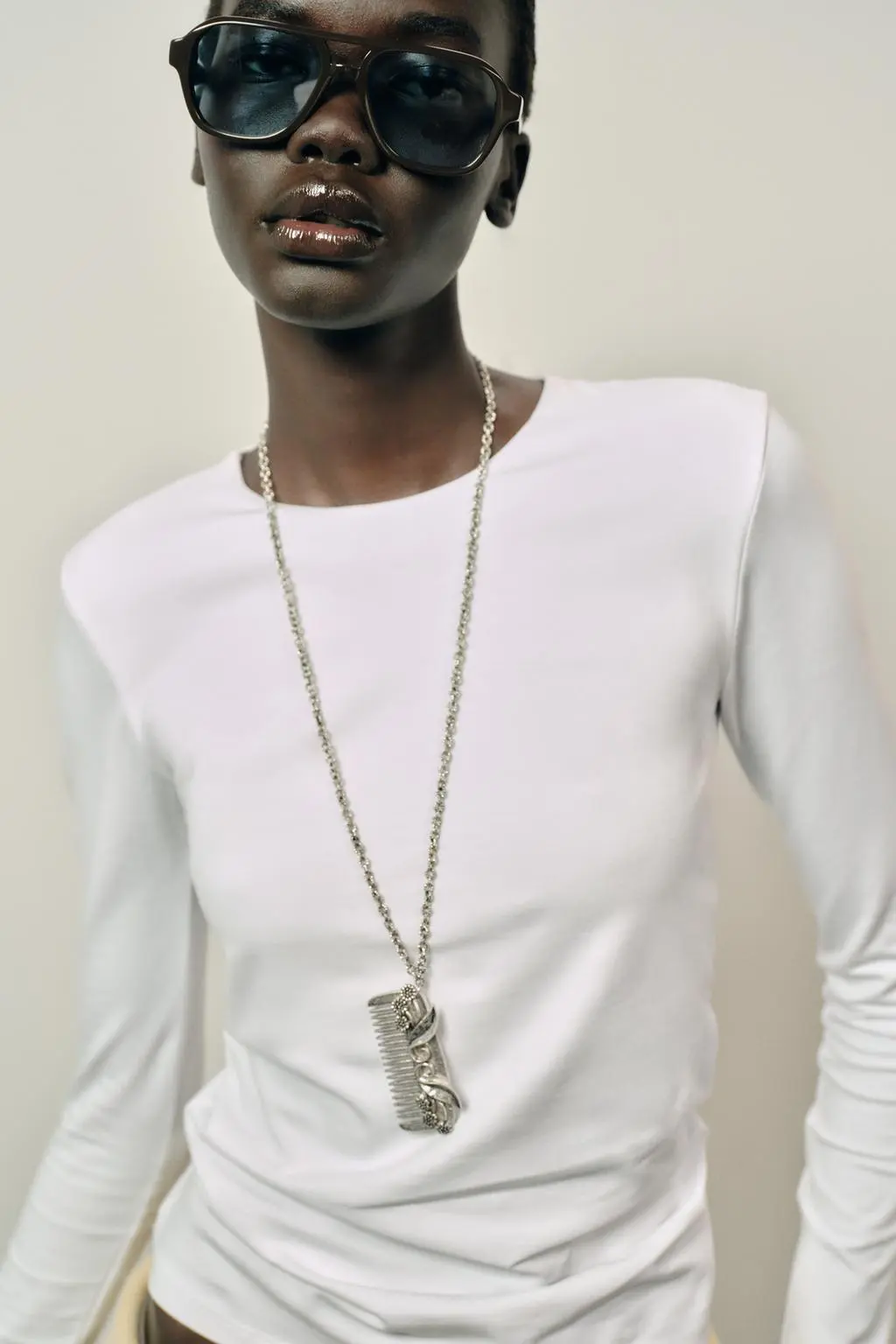 zara product image
