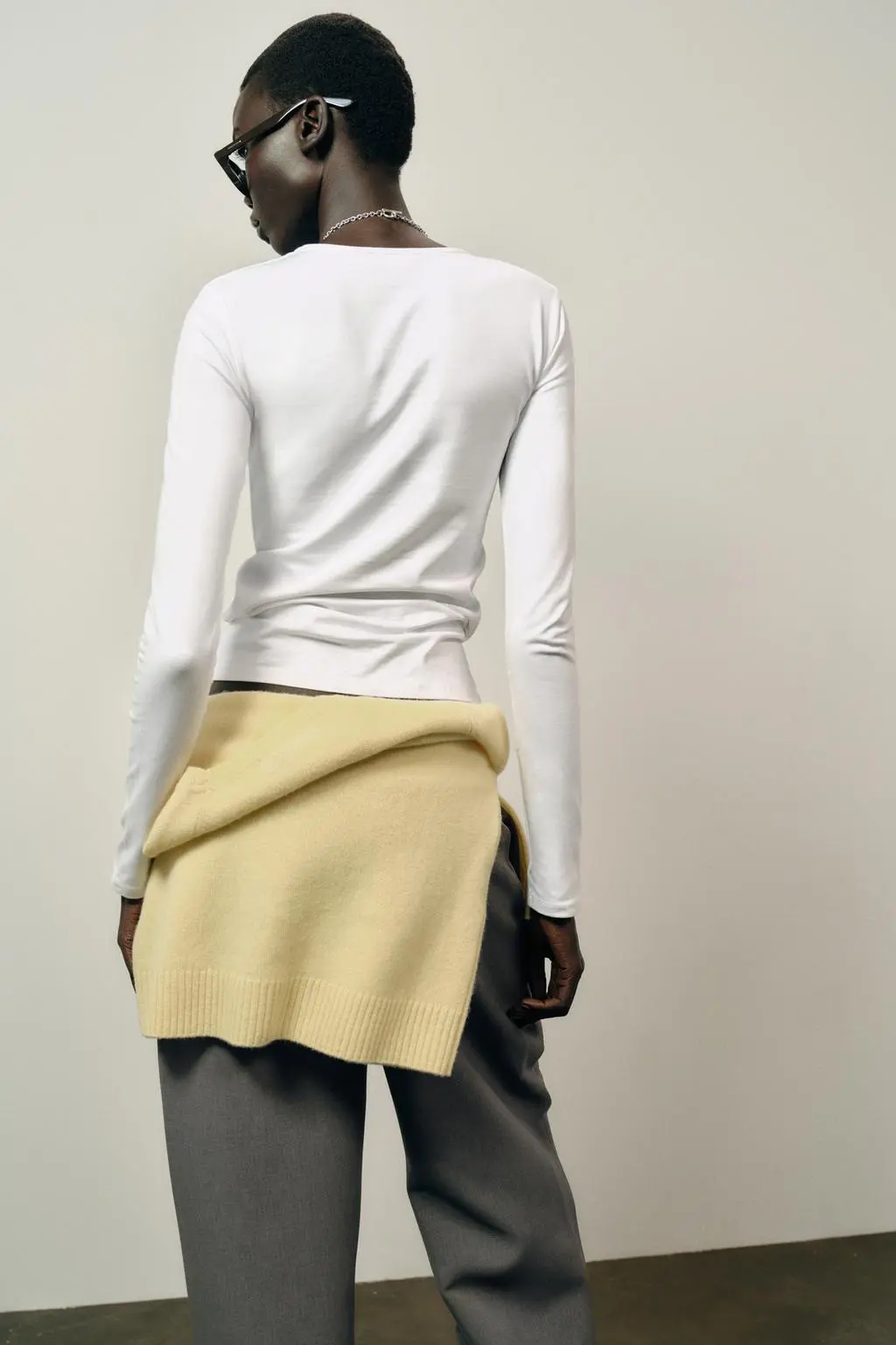 zara product image