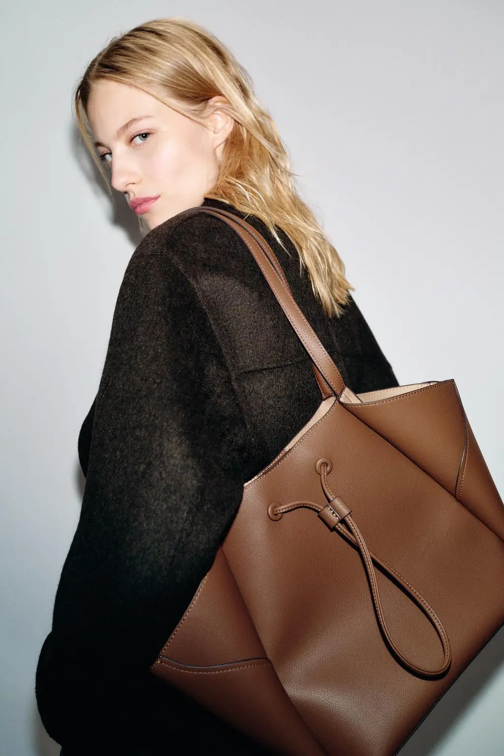 zara product image
